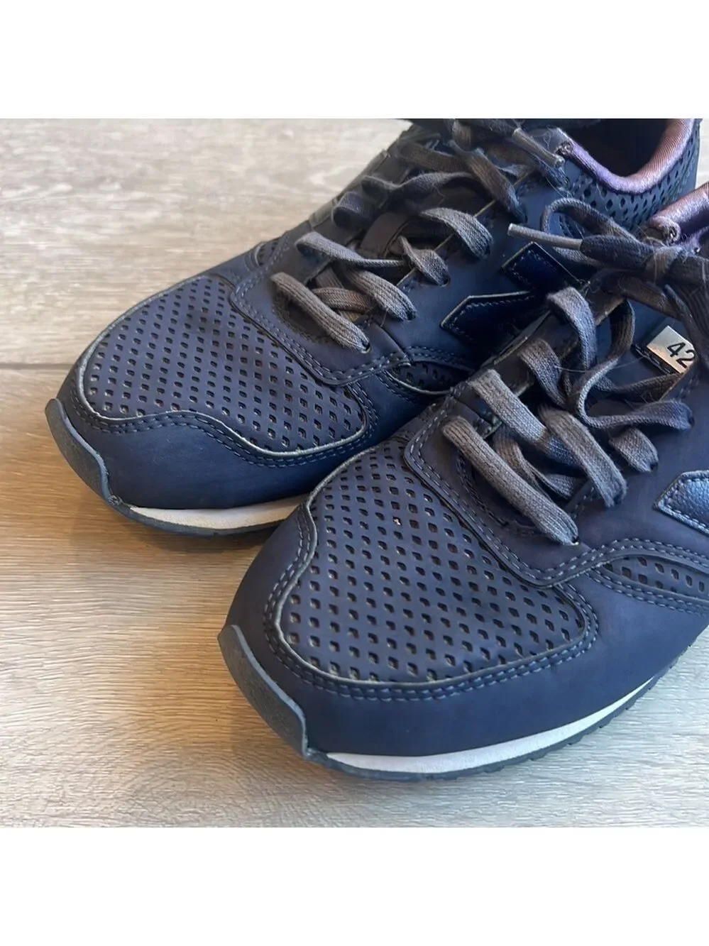 NEW balance Arishi 3 blue reflective running sneakers size 7
